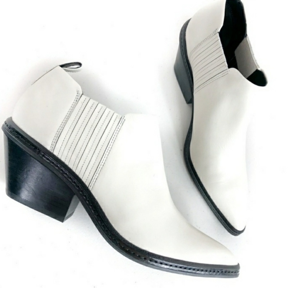 Via Spiga White Farly Ankle Boot Booties Pointed Toe Western Size 9